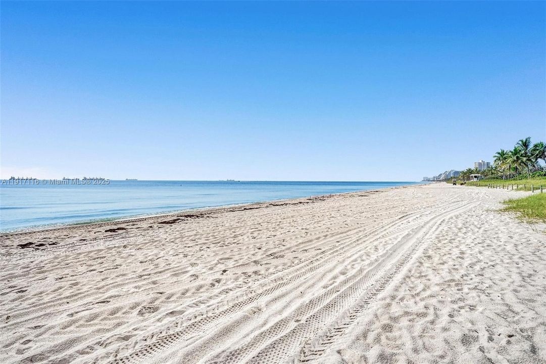 For Sale: $840,000 (2 beds, 2 baths, 1500 Square Feet)