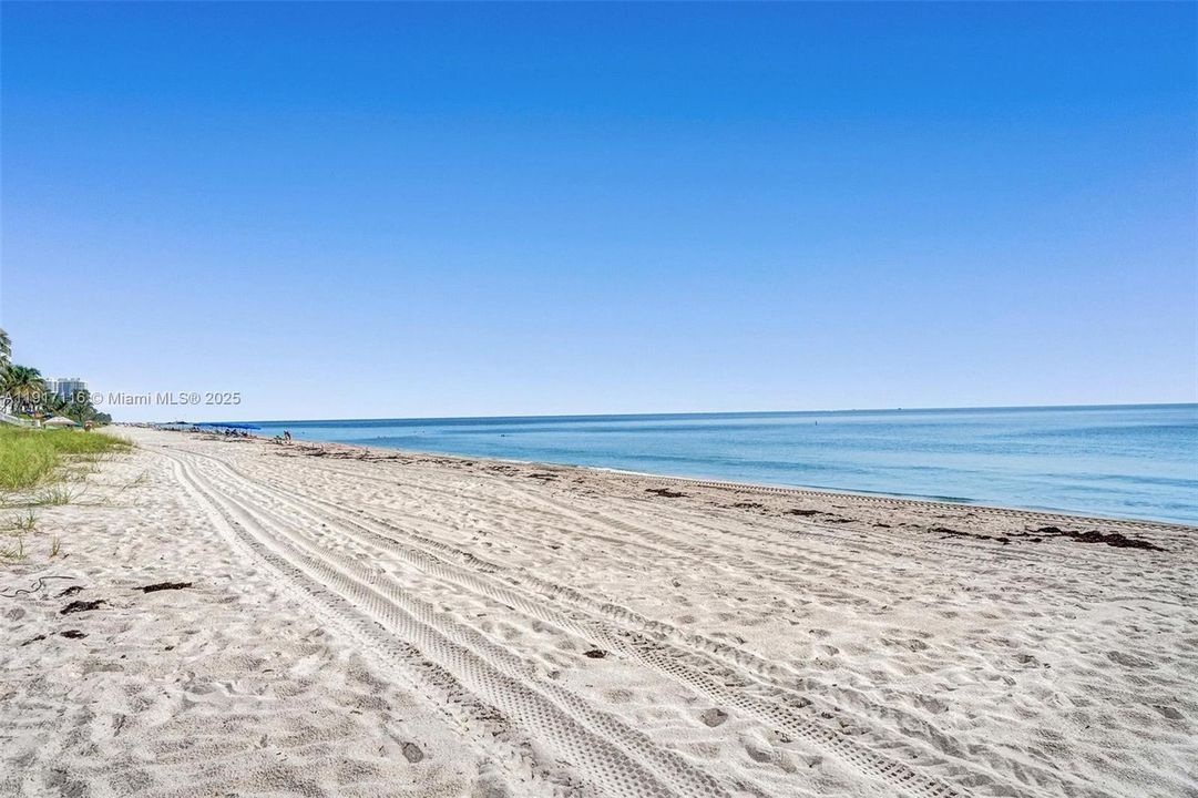 For Sale: $840,000 (2 beds, 2 baths, 1500 Square Feet)