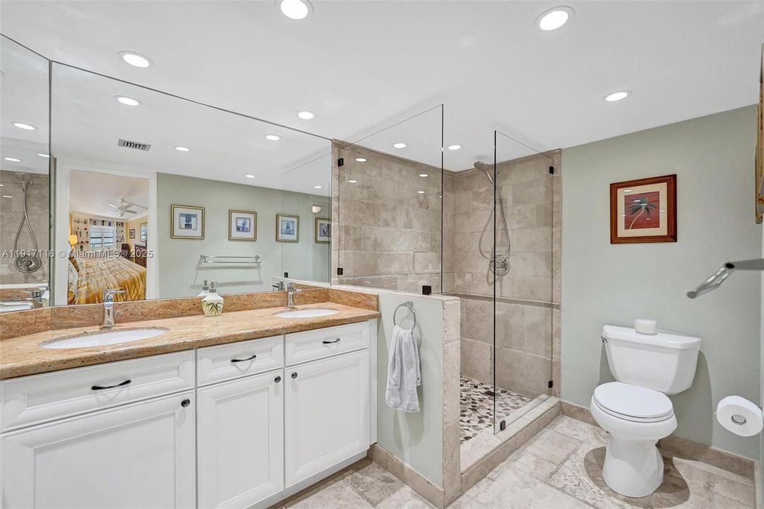 For Sale: $840,000 (2 beds, 2 baths, 1500 Square Feet)