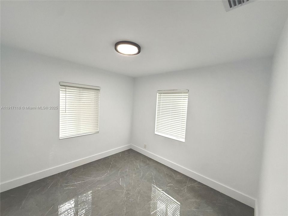 En Venta: $419,000 (2 camas, 1 baños, 948 Pies cuadrados)