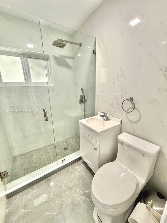 En Venta: $419,000 (2 camas, 1 baños, 948 Pies cuadrados)