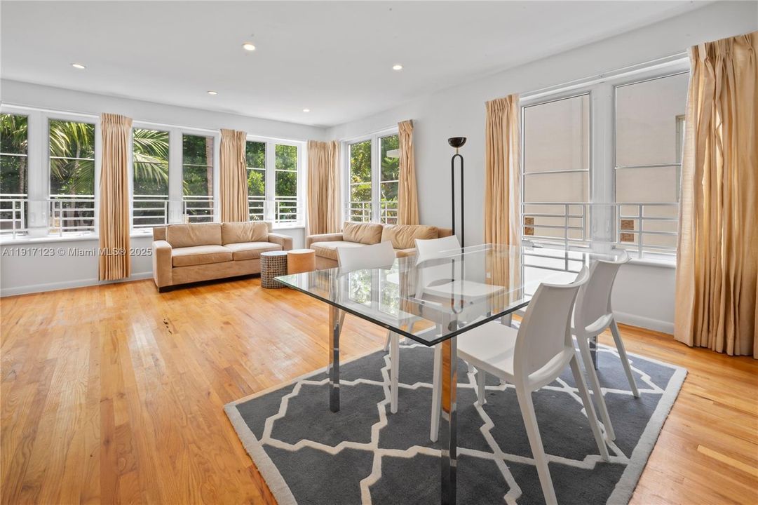 For Rent: $3,200 (2 beds, 2 baths, 1000 Square Feet)