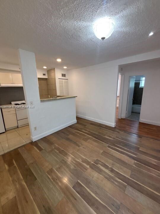 В аренду: $1,475 (1 спален, 1 ванн, 500 Квадратных фут)