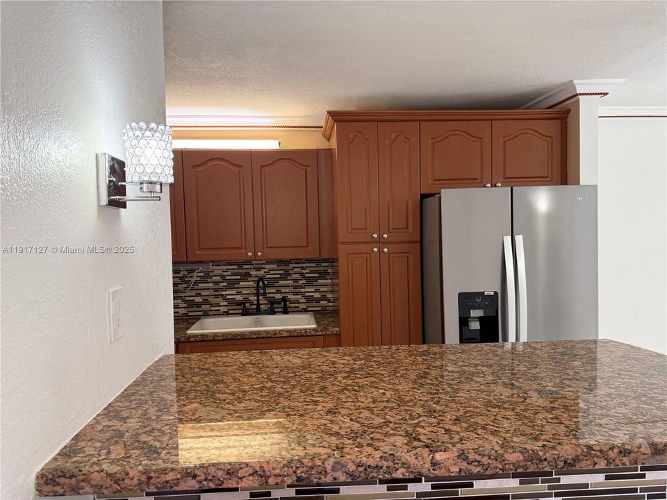 Недавно арендовано: $2,000 (2 спален, 1 ванн, 998 Квадратных фут)