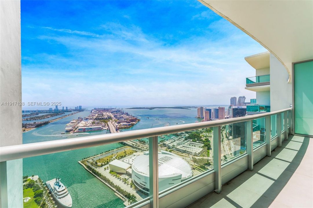 For Rent: $15,750 (3 beds, 3 baths, 2647 Square Feet)