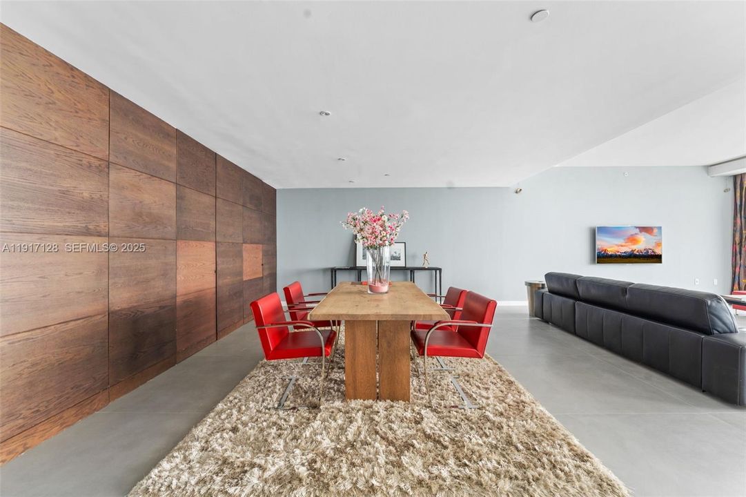 For Rent: $15,750 (3 beds, 3 baths, 2647 Square Feet)