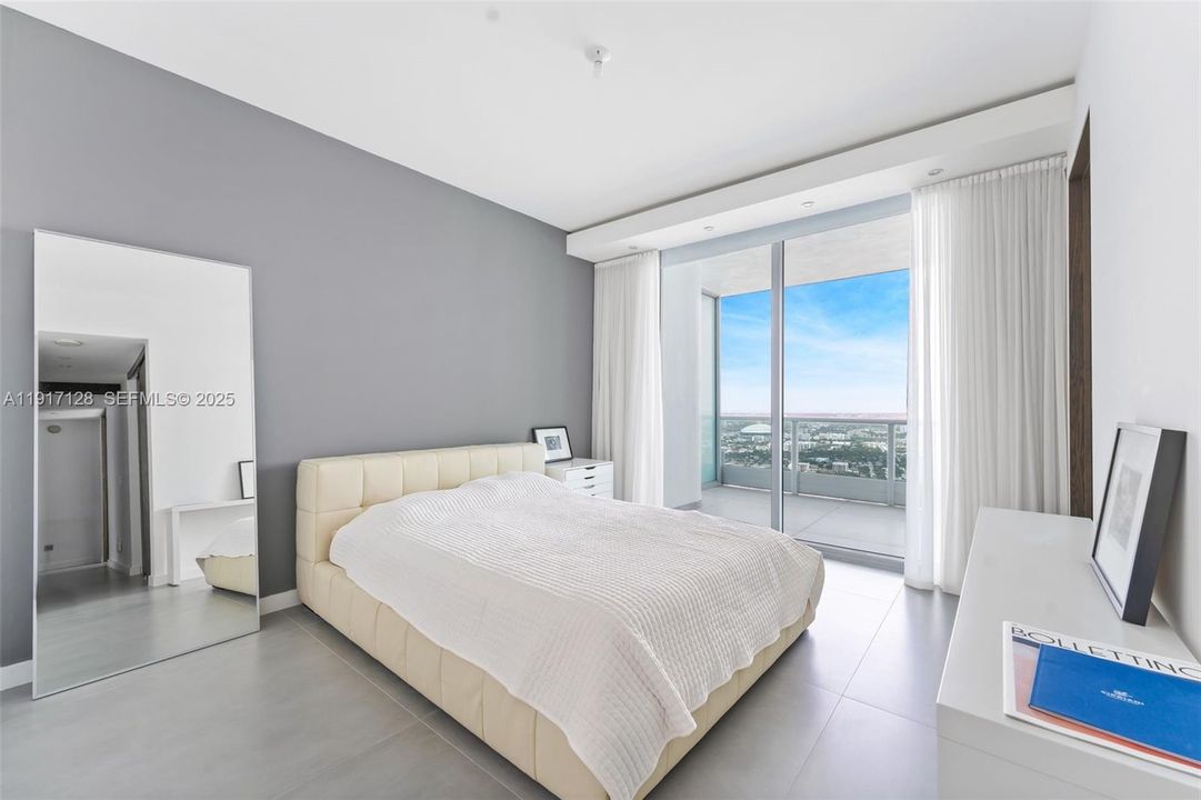 For Rent: $15,750 (3 beds, 3 baths, 2647 Square Feet)