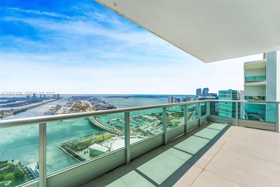 For Rent: $15,750 (3 beds, 3 baths, 2647 Square Feet)