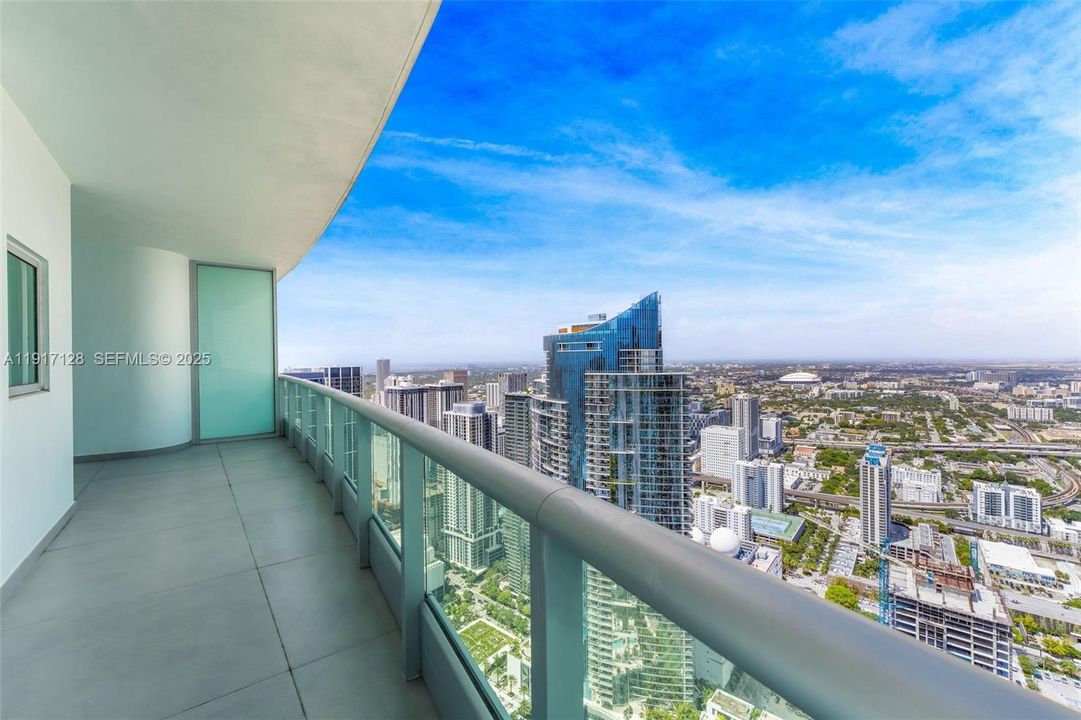 For Rent: $15,750 (3 beds, 3 baths, 2647 Square Feet)