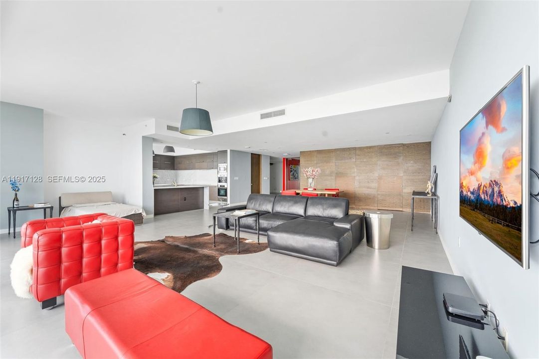 For Rent: $15,750 (3 beds, 3 baths, 2647 Square Feet)