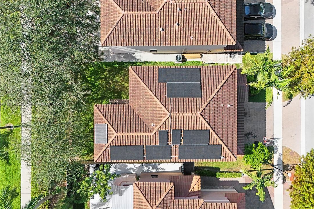 Под контрактом: $489,900 (5 спален, 2 ванн, 2504 Квадратных фут)