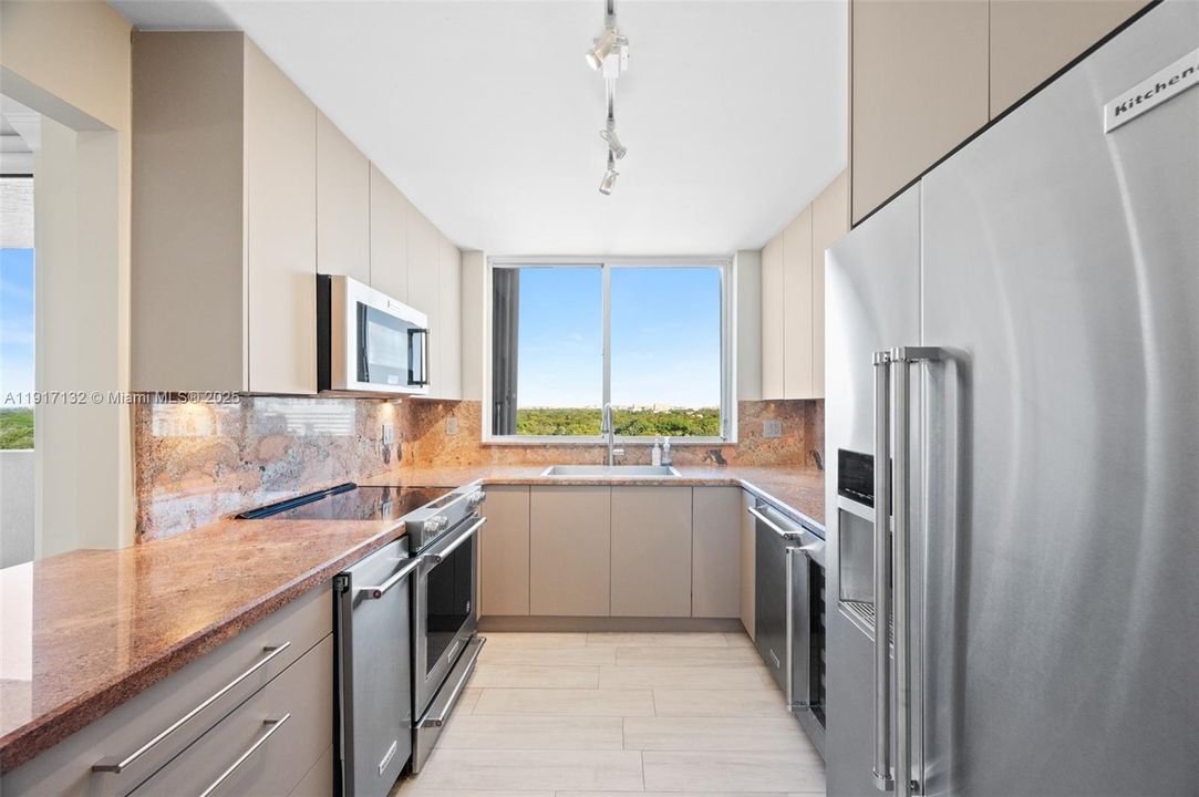 For Sale: $1,450,000 (3 beds, 3 baths, 1713 Square Feet)