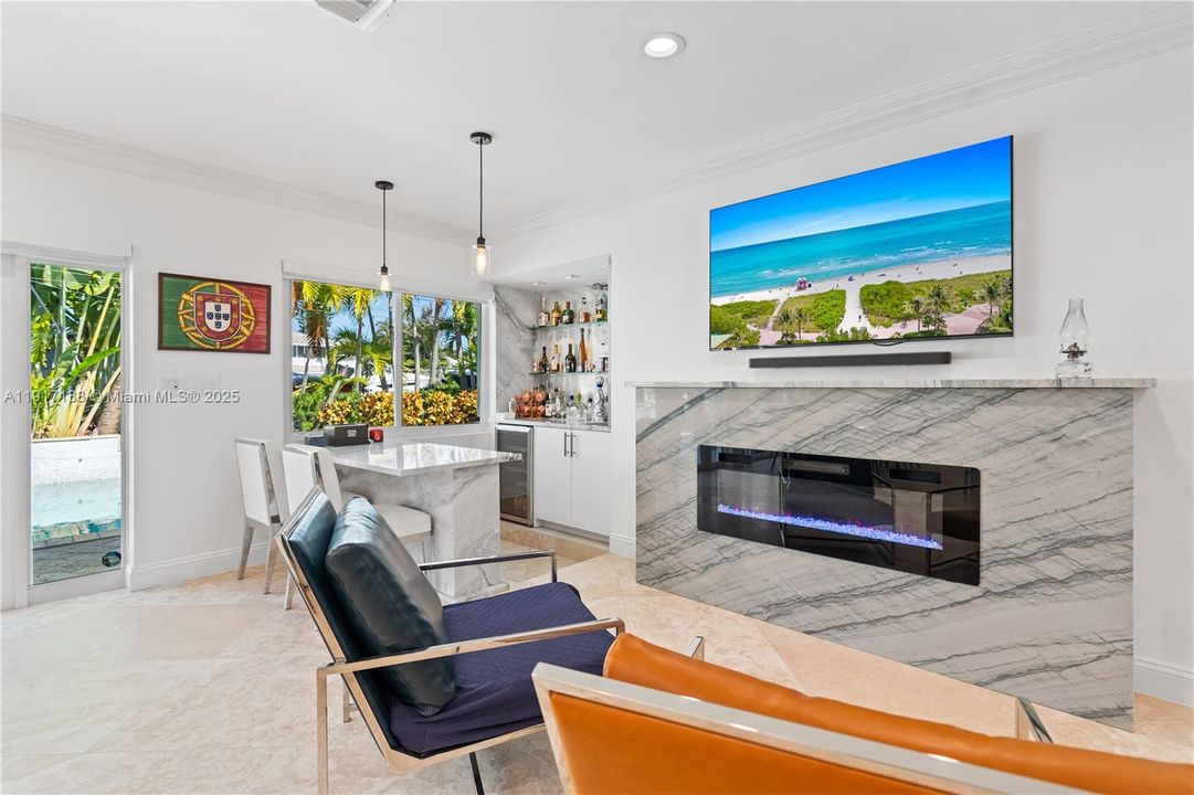 For Sale: $3,795,000 (4 beds, 3 baths, 3261 Square Feet)