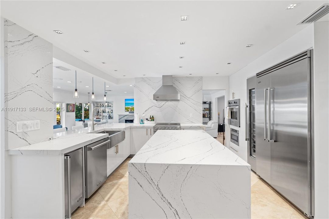 For Sale: $3,795,000 (4 beds, 3 baths, 3261 Square Feet)