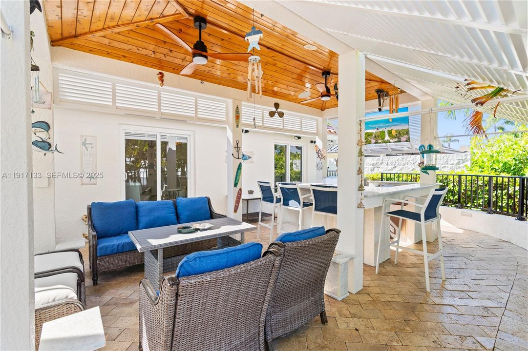 For Sale: $3,795,000 (4 beds, 3 baths, 3261 Square Feet)