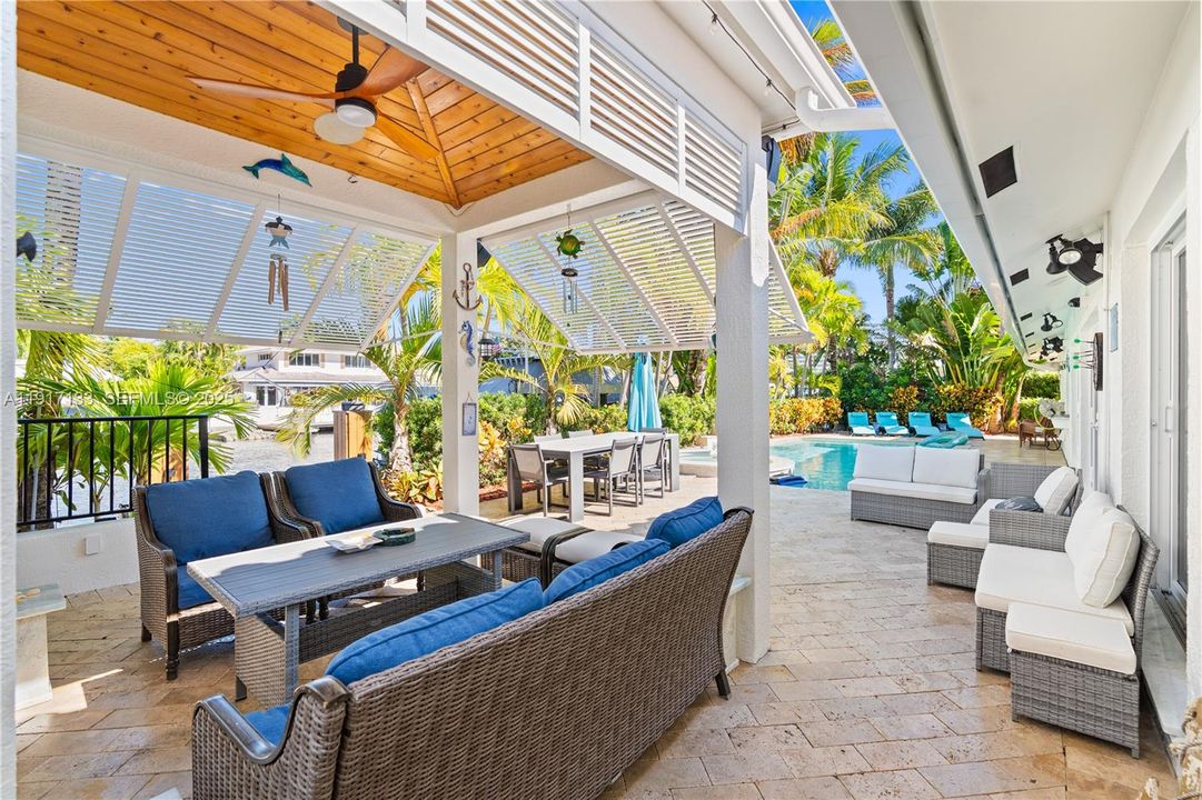 For Sale: $3,795,000 (4 beds, 3 baths, 3261 Square Feet)