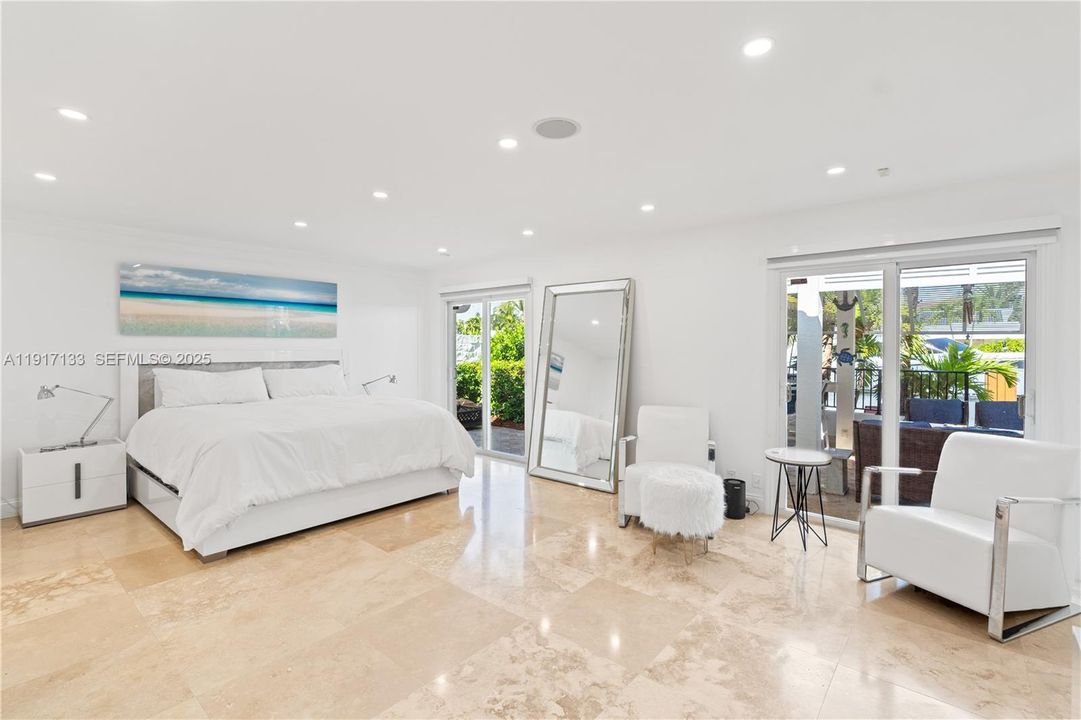 For Sale: $3,795,000 (4 beds, 3 baths, 3261 Square Feet)