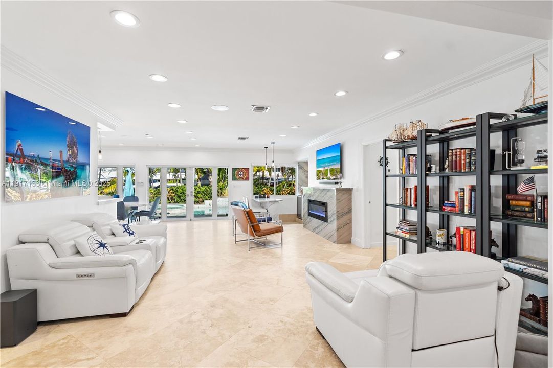 For Sale: $3,795,000 (4 beds, 3 baths, 3261 Square Feet)