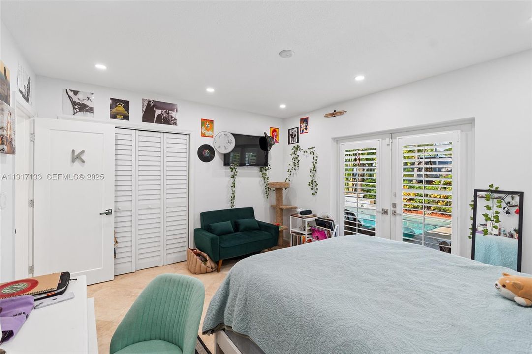 For Sale: $3,795,000 (4 beds, 3 baths, 3261 Square Feet)