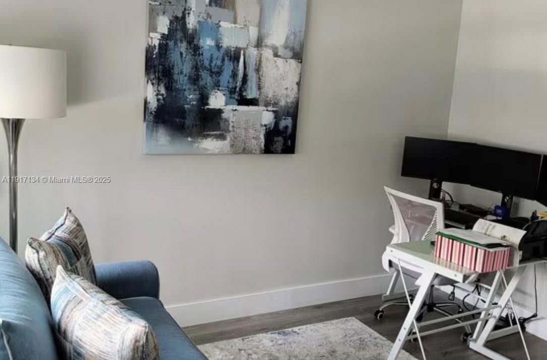 For Sale: $318,990 (2 beds, 2 baths, 1110 Square Feet)