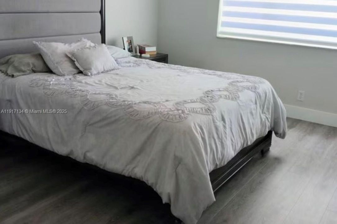 For Sale: $318,990 (2 beds, 2 baths, 1110 Square Feet)