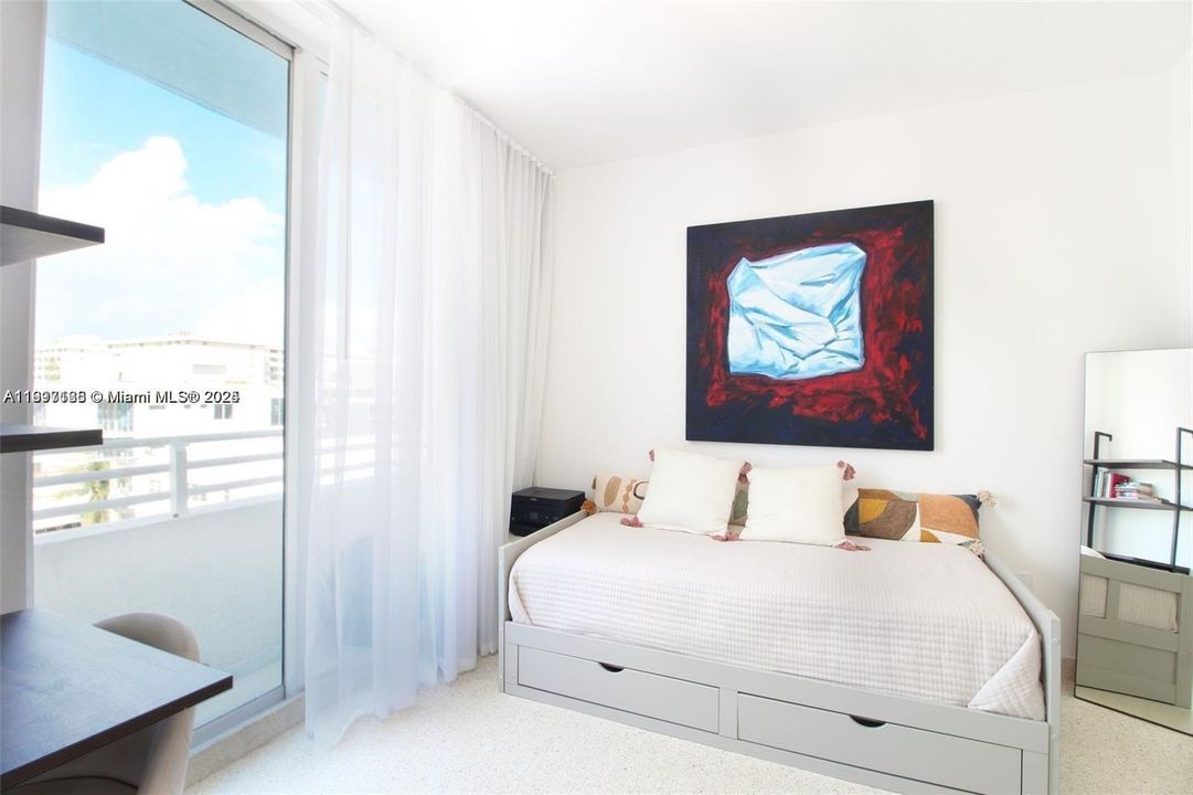 For Rent: $7,000 (2 beds, 2 baths, 942 Square Feet)