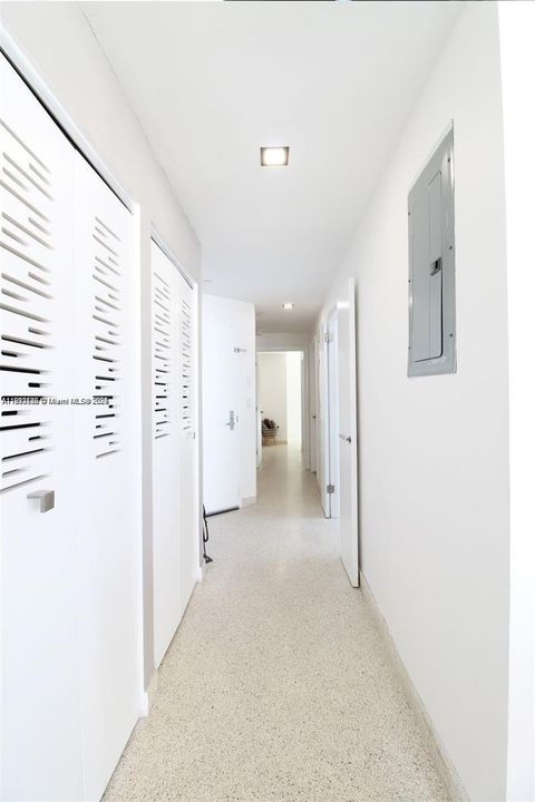 For Rent: $7,000 (2 beds, 2 baths, 942 Square Feet)