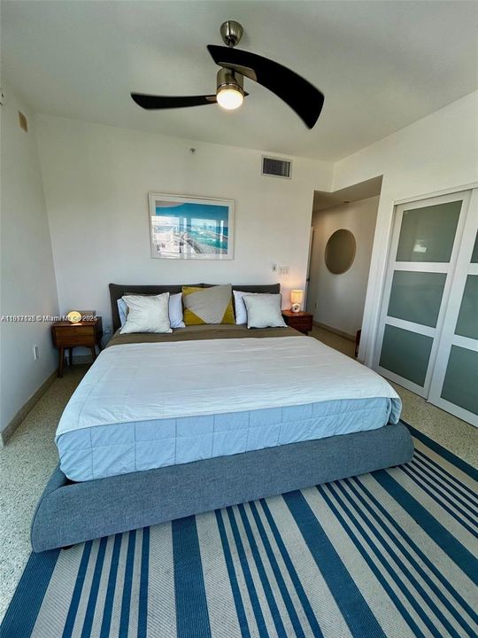 For Rent: $7,000 (2 beds, 2 baths, 942 Square Feet)