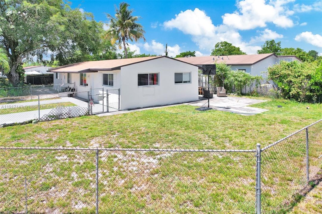 Active With Contract: $578,000 (0 beds, 0 baths, 1440 Square Feet)