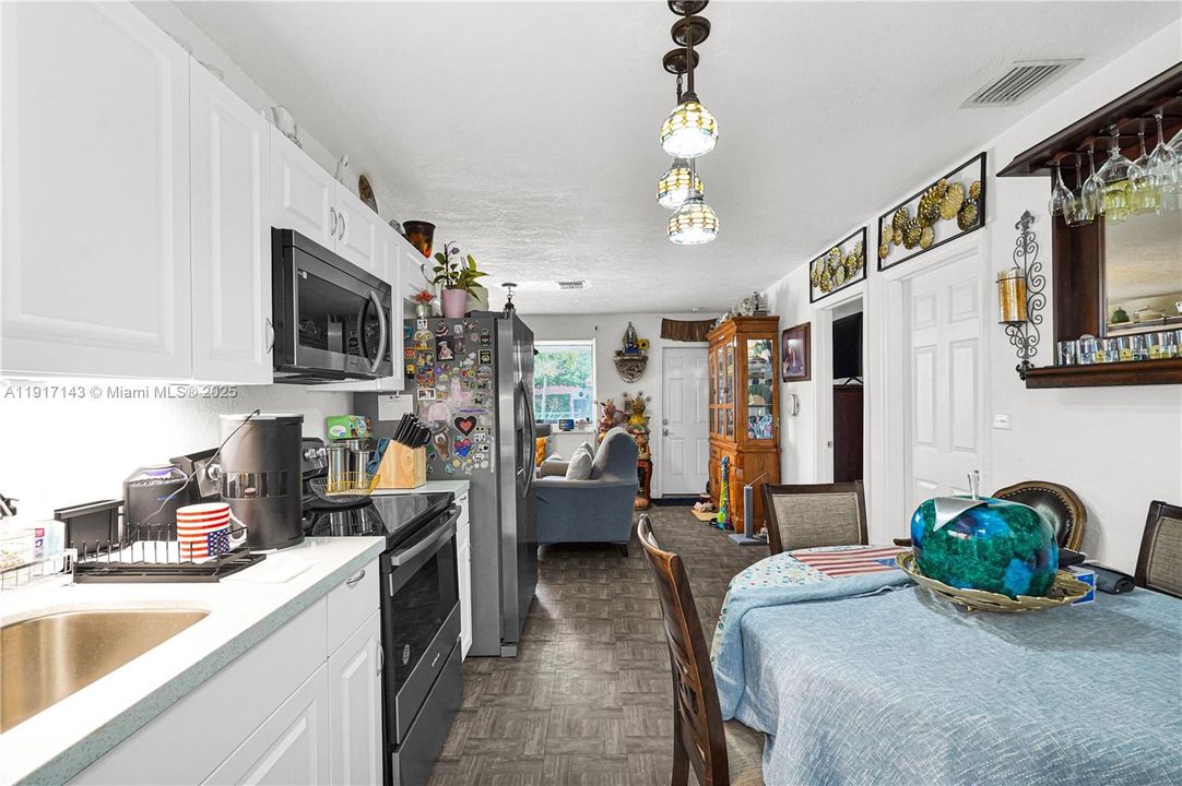 Active With Contract: $578,000 (0 beds, 0 baths, 1440 Square Feet)