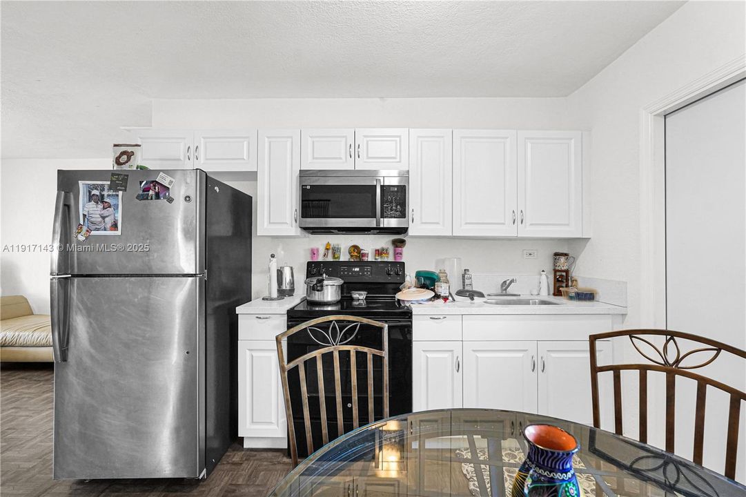 Active With Contract: $578,000 (0 beds, 0 baths, 1440 Square Feet)