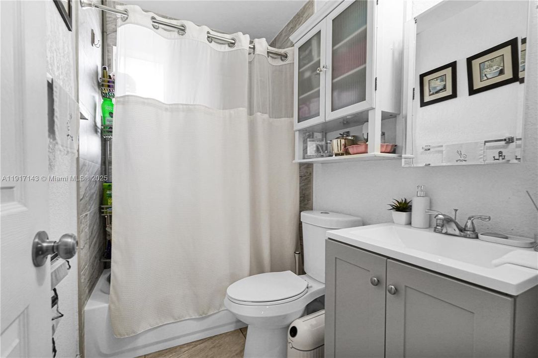 Active With Contract: $578,000 (0 beds, 0 baths, 1440 Square Feet)