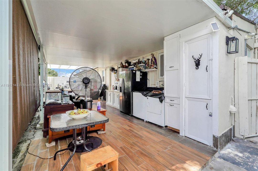 Active With Contract: $578,000 (0 beds, 0 baths, 1440 Square Feet)