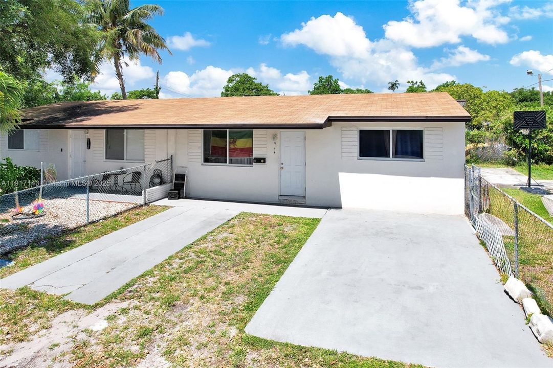 Active With Contract: $578,000 (0 beds, 0 baths, 1440 Square Feet)