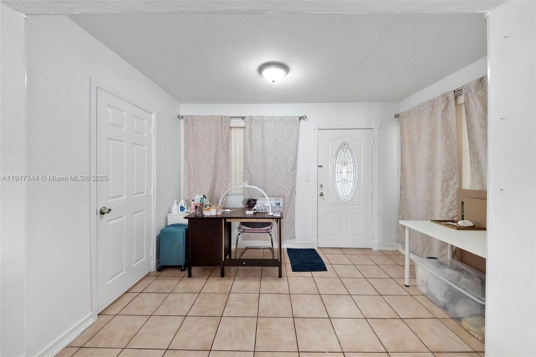 For Sale: $749,999 (3 beds, 2 baths, 1196 Square Feet)