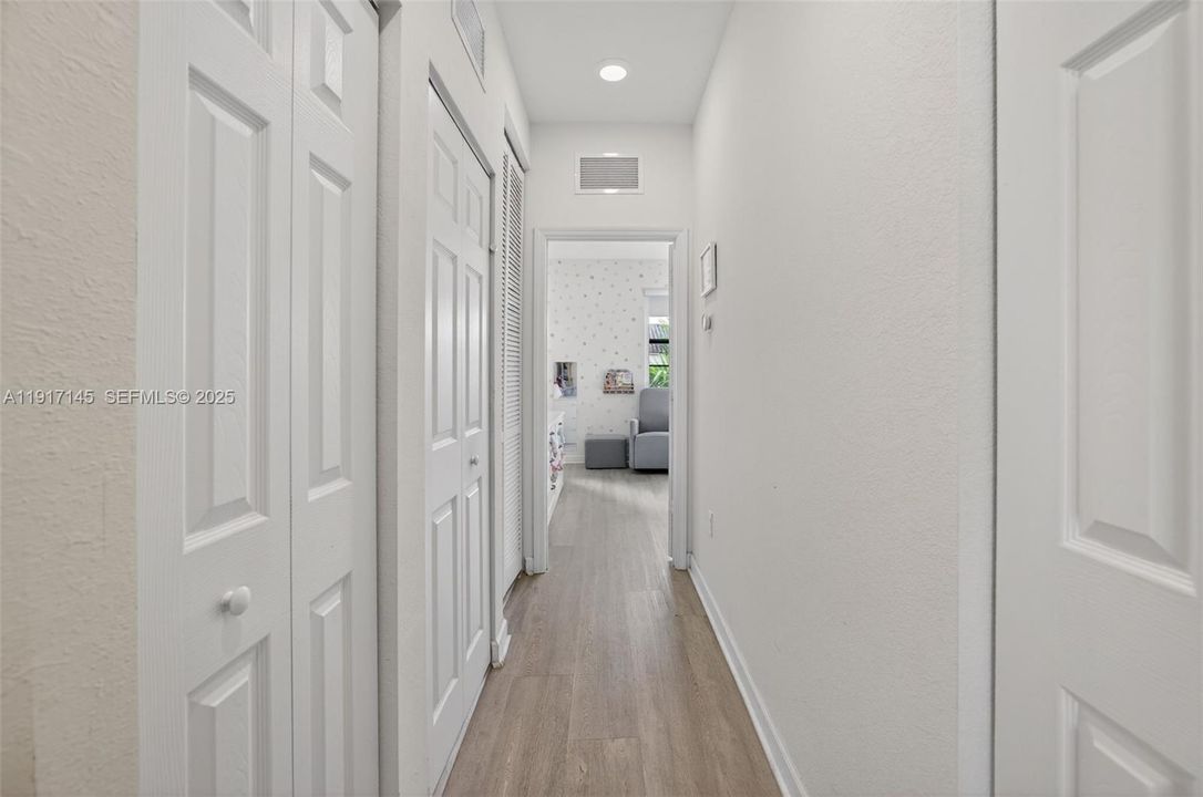 待售: $399,000 (2 贝兹, 2 浴室, 1422 平方英尺)