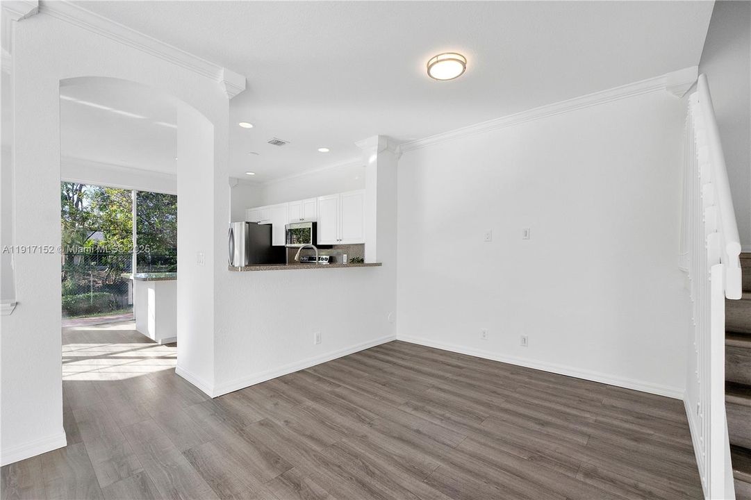 На продажу: $480,000 (4 спален, 2 ванн, 1848 Квадратных фут)