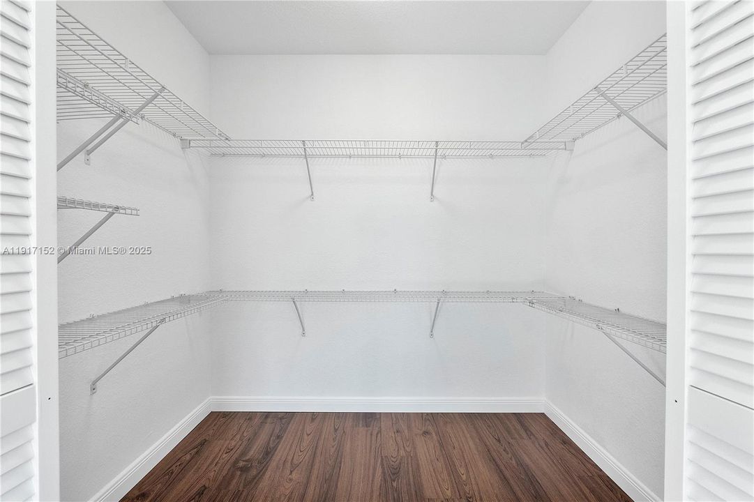 На продажу: $480,000 (4 спален, 2 ванн, 1848 Квадратных фут)