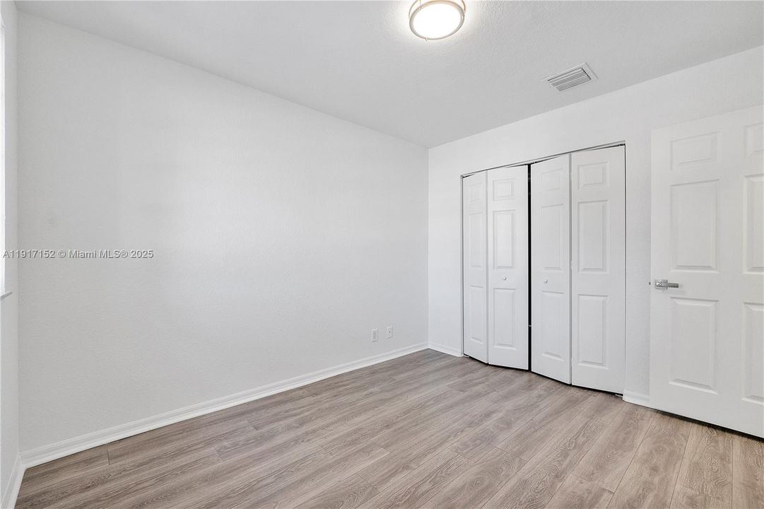 На продажу: $480,000 (4 спален, 2 ванн, 1848 Квадратных фут)