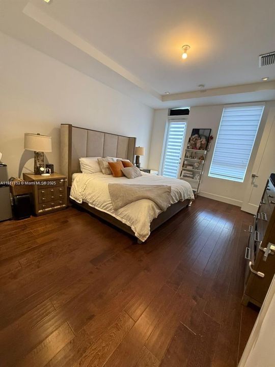 For Sale: $869,000 (4 beds, 3 baths, 2335 Square Feet)