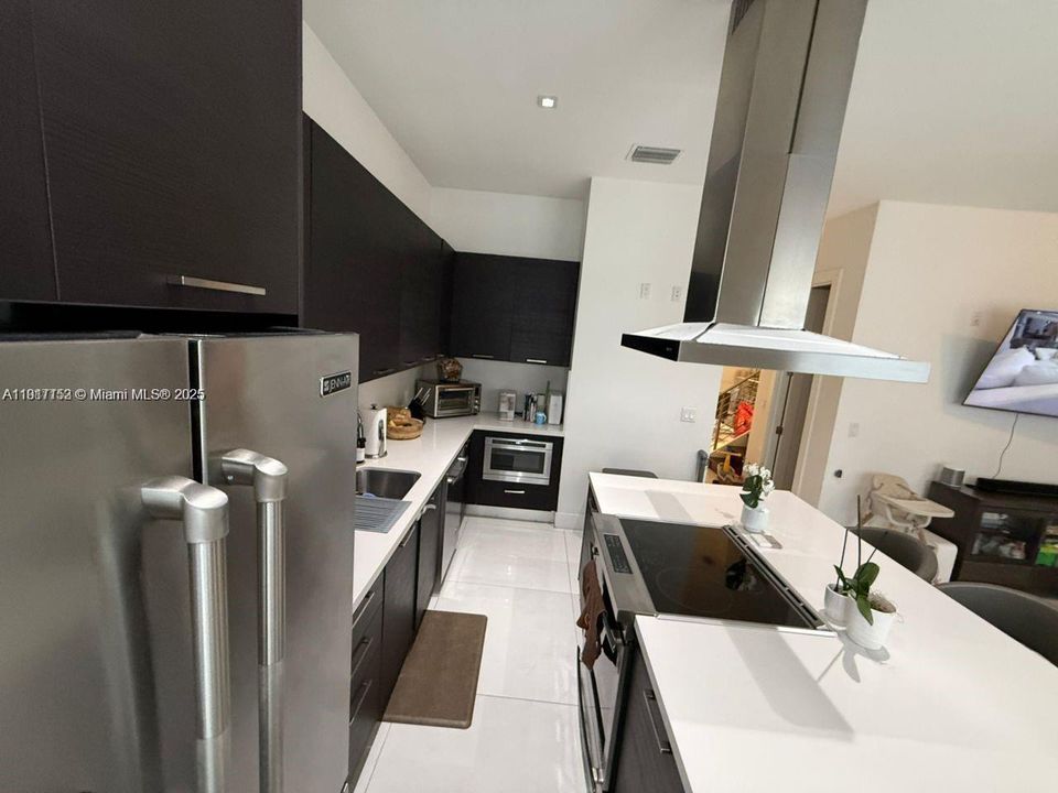 For Sale: $869,000 (4 beds, 3 baths, 2335 Square Feet)