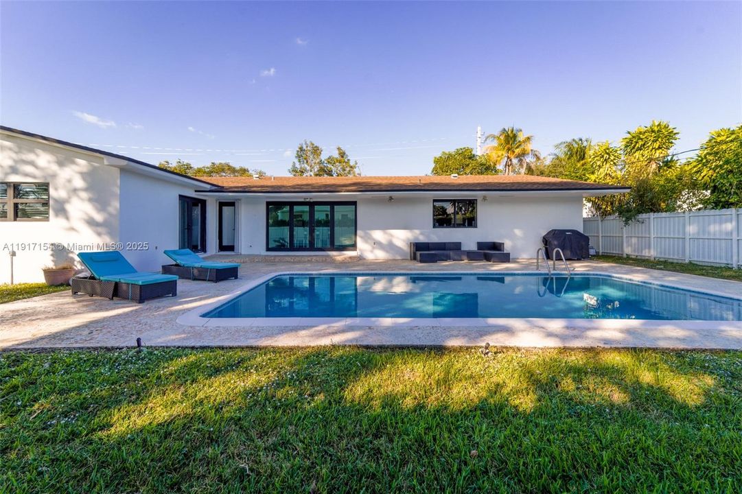 For Sale: $1,499,000 (4 beds, 2 baths, 2596 Square Feet)