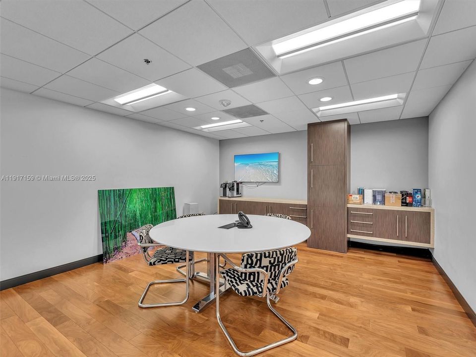 出租: $24 (0 贝兹, 0 浴室, 0 平方英尺)