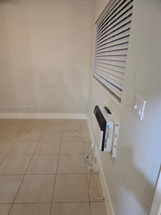 В аренду: $1,400 (1 спален, 1 ванн, 750 Квадратных фут)