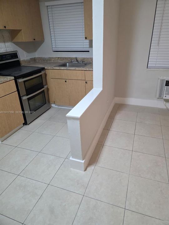 В аренду: $1,400 (1 спален, 1 ванн, 750 Квадратных фут)