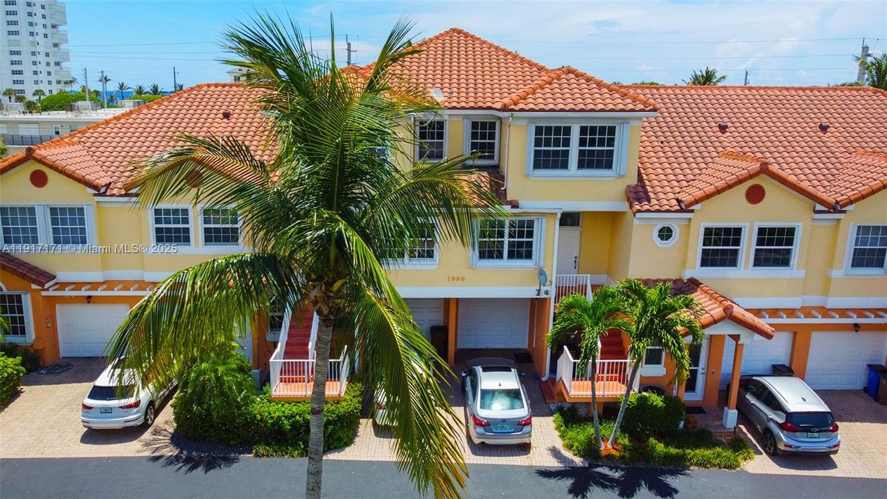 На продажу: $799,000 (3 спален, 3 ванн, 2154 Квадратных фут)