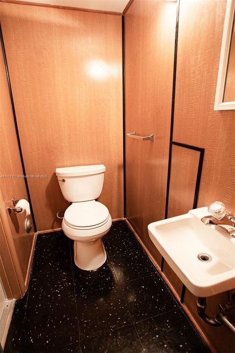 На продажу: $799,000 (3 спален, 3 ванн, 2154 Квадратных фут)