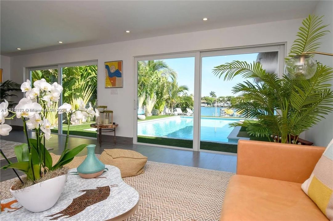 For Rent: $10,000 (3 beds, 3 baths, 2182 Square Feet)