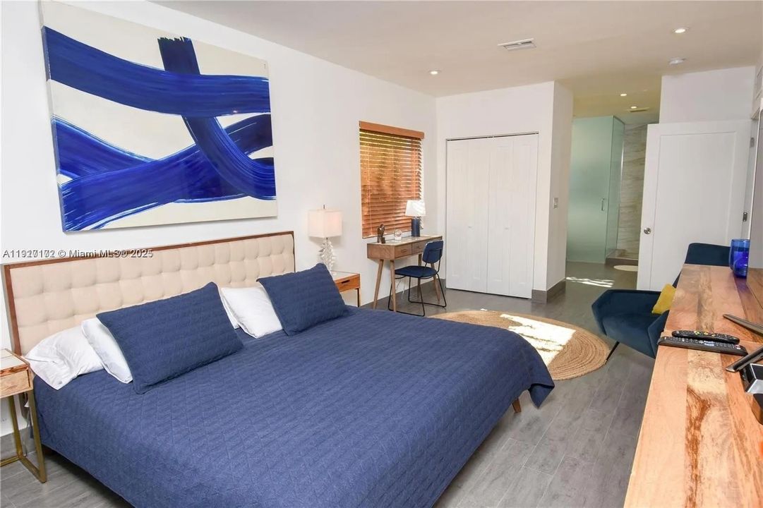 For Rent: $10,000 (3 beds, 3 baths, 2182 Square Feet)