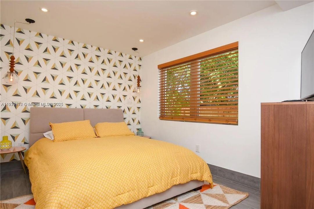 For Rent: $10,000 (3 beds, 3 baths, 2182 Square Feet)